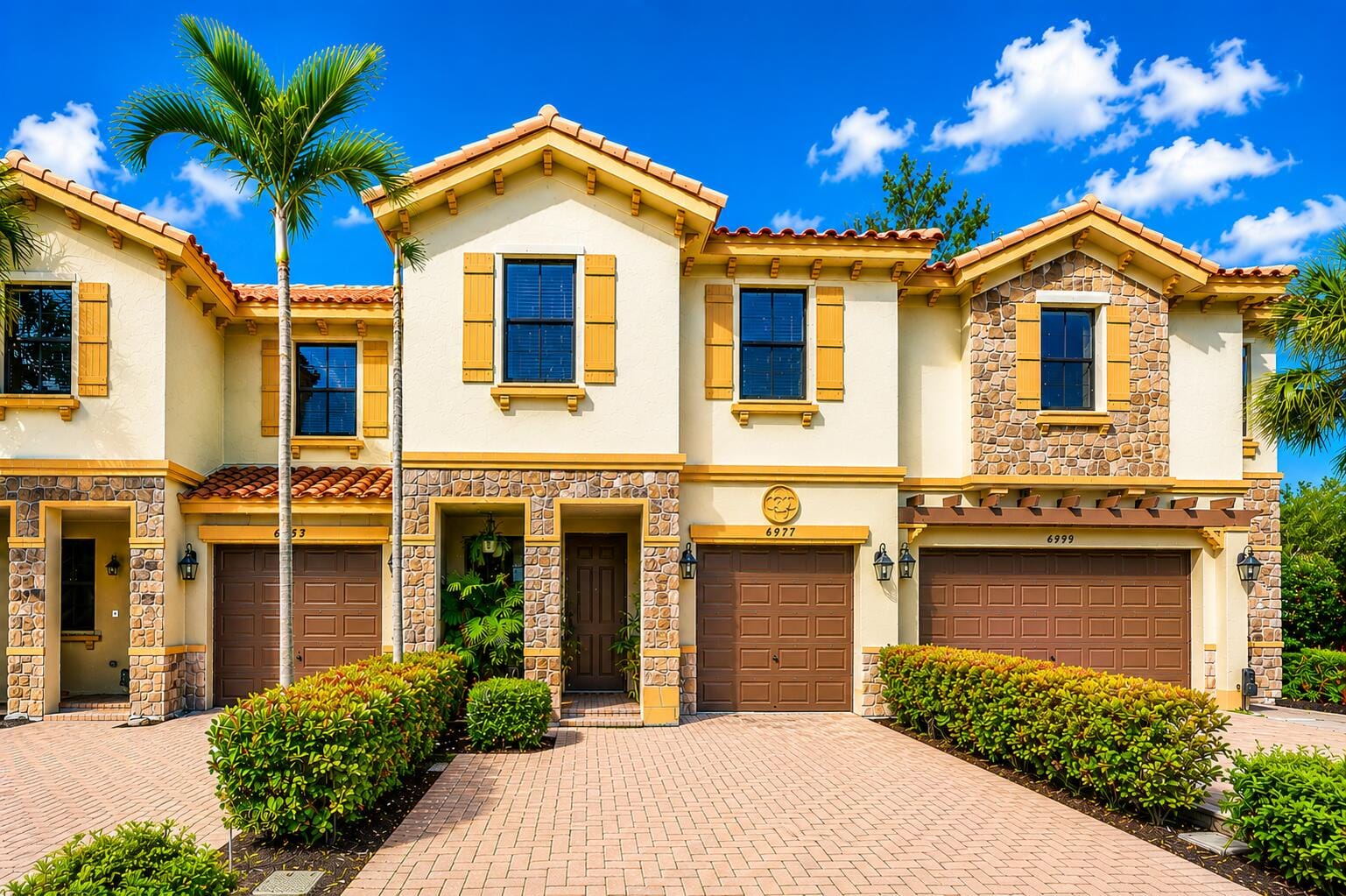 6977 Broadland Way, Coconut Creek, FL 33073