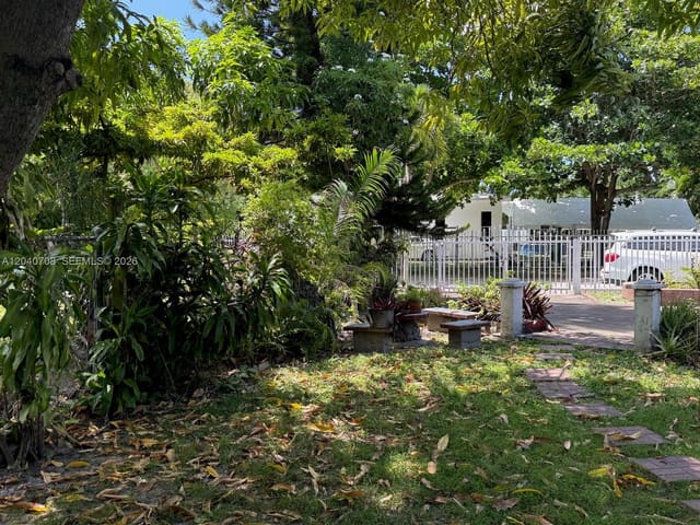 12600 Country Club Lane, Golf Estates 1st, Miami, FL
