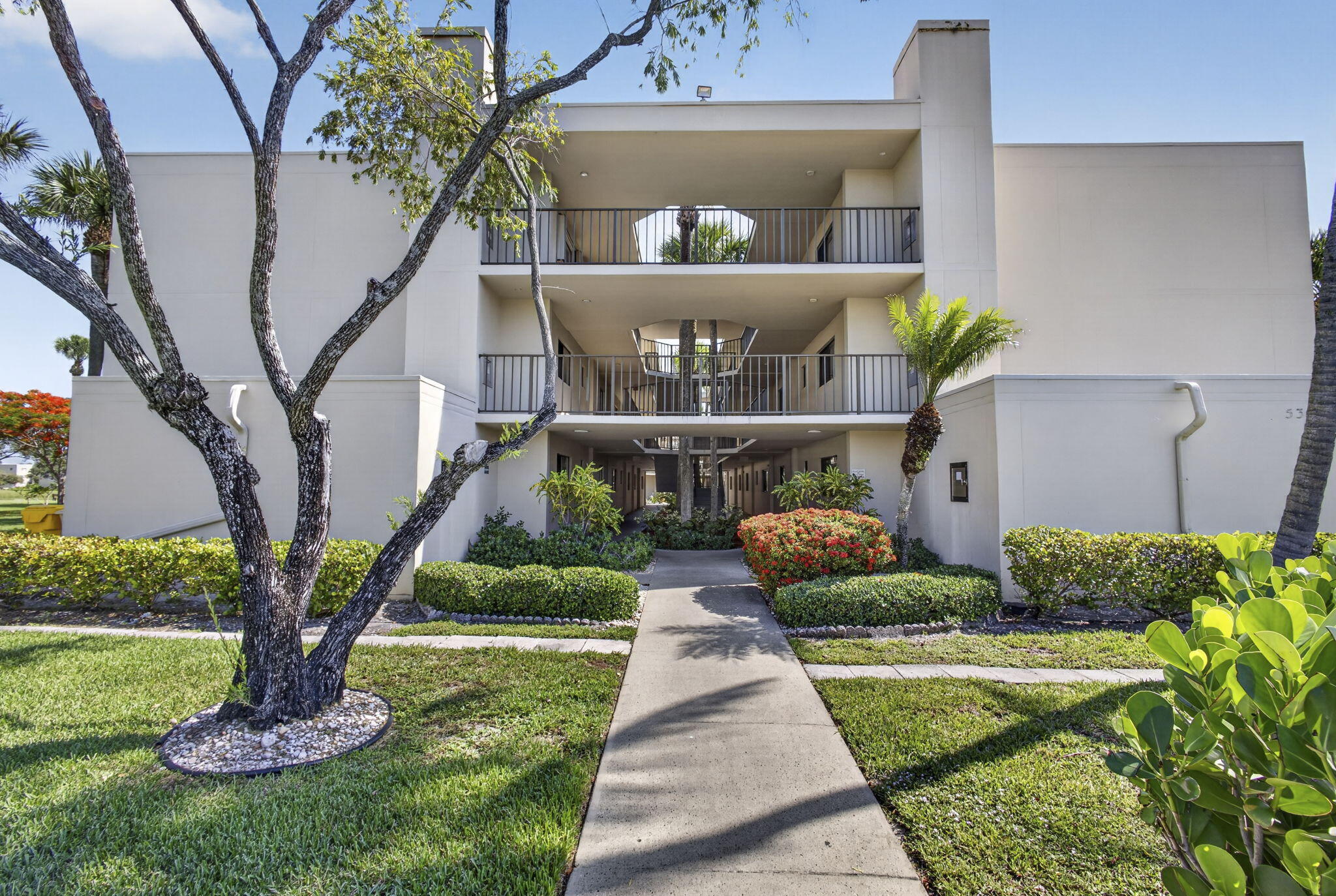 5340 Las Verdes Circle 307, Delray Beach, FL 33484, Delray Beach