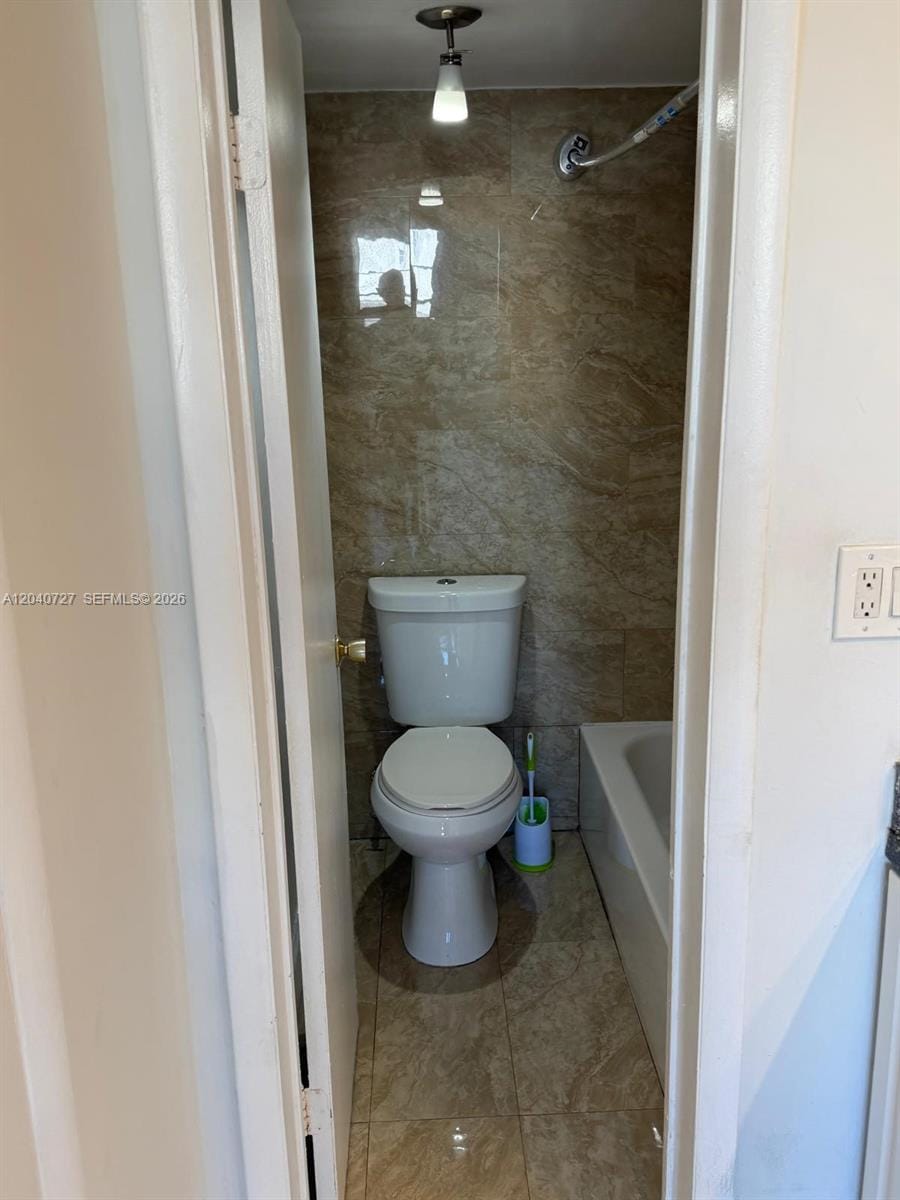 1990 Marseille Drive 303, Miami Beach, FL 33141 photo 5
