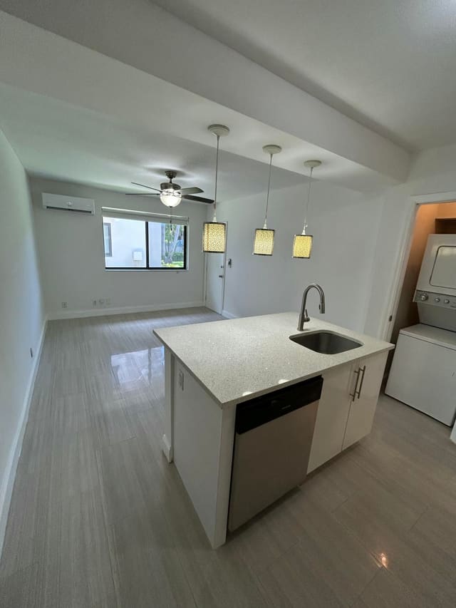 914 NE 15th Avenue 1, Fort Lauderdale, FL 33304