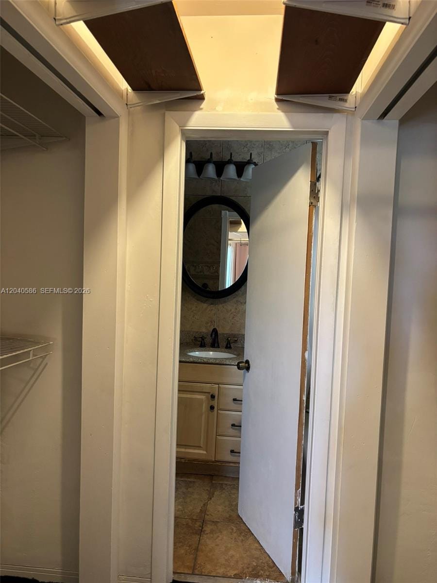 1905 NW 57th Street 0 — photo 4