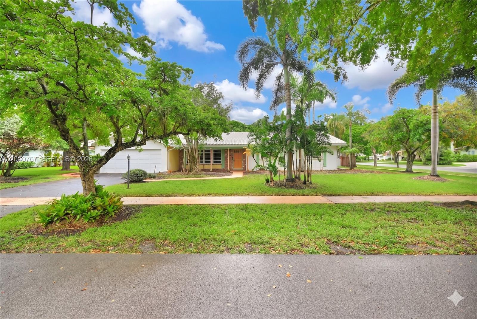 600 Petunia Drive, Plantation, FL 33317, Plantation