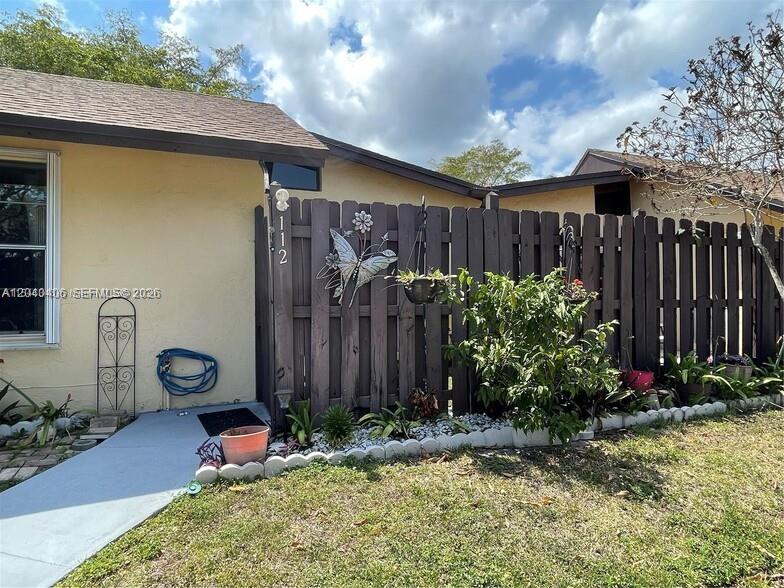 112 Fox Road 250, Hollywood, FL 33024, Hollywood