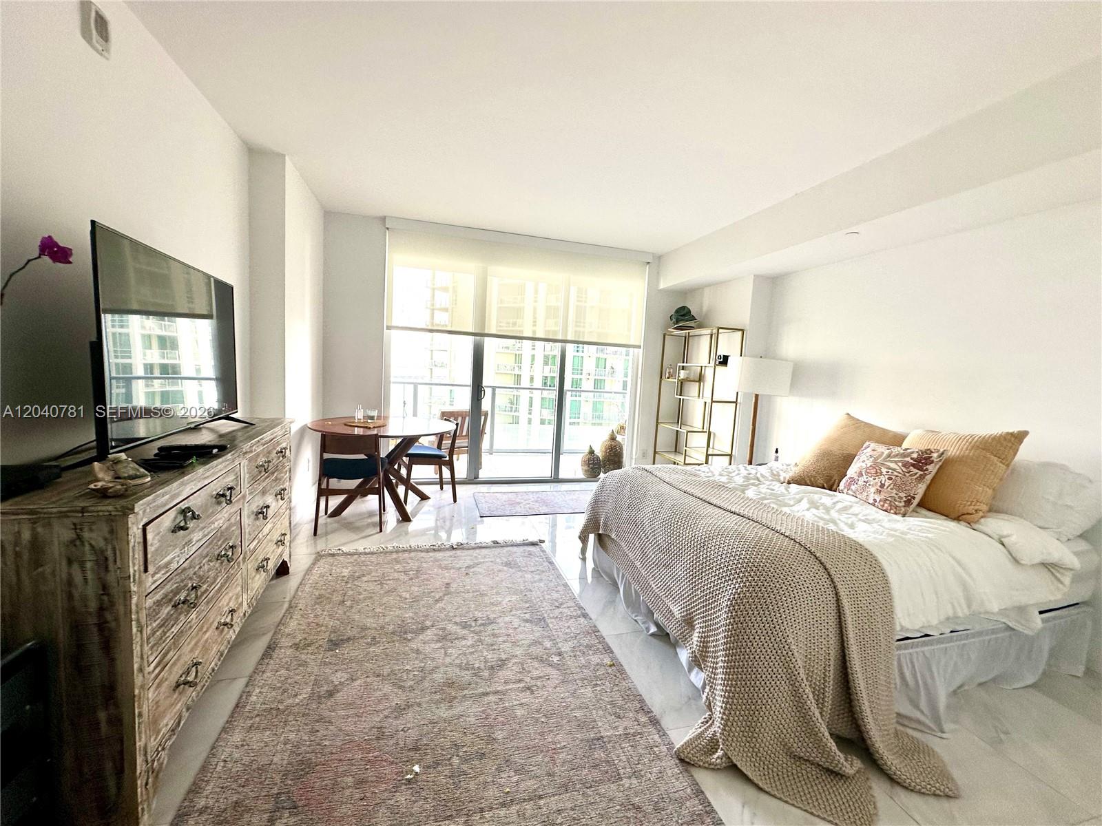 1300 Brickell Bay Drive 2106, Miami, FL 33131, Miami