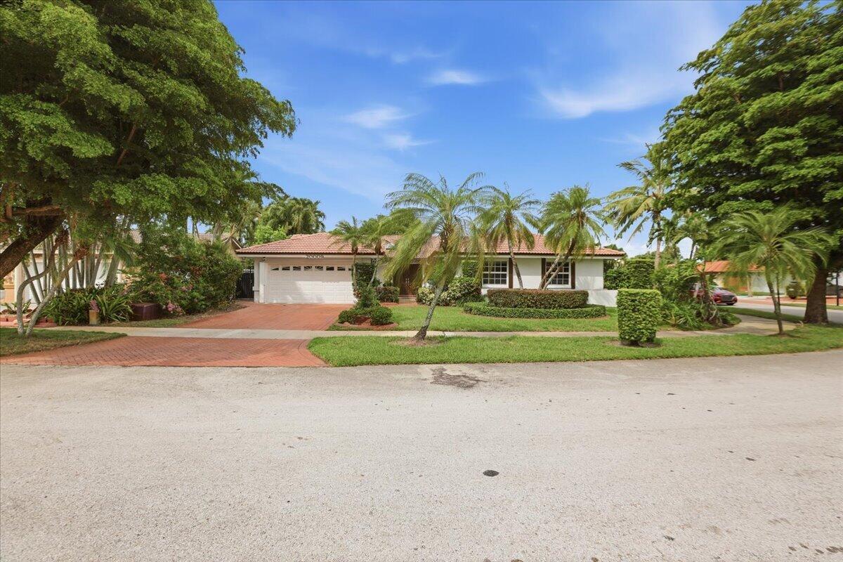 20009 NW 66th Place, Hialeah, FL 33015, Hialeah
