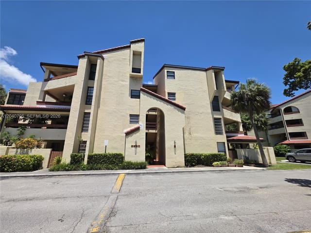 8800 SW 123rd Court J105, Miami, FL 33186