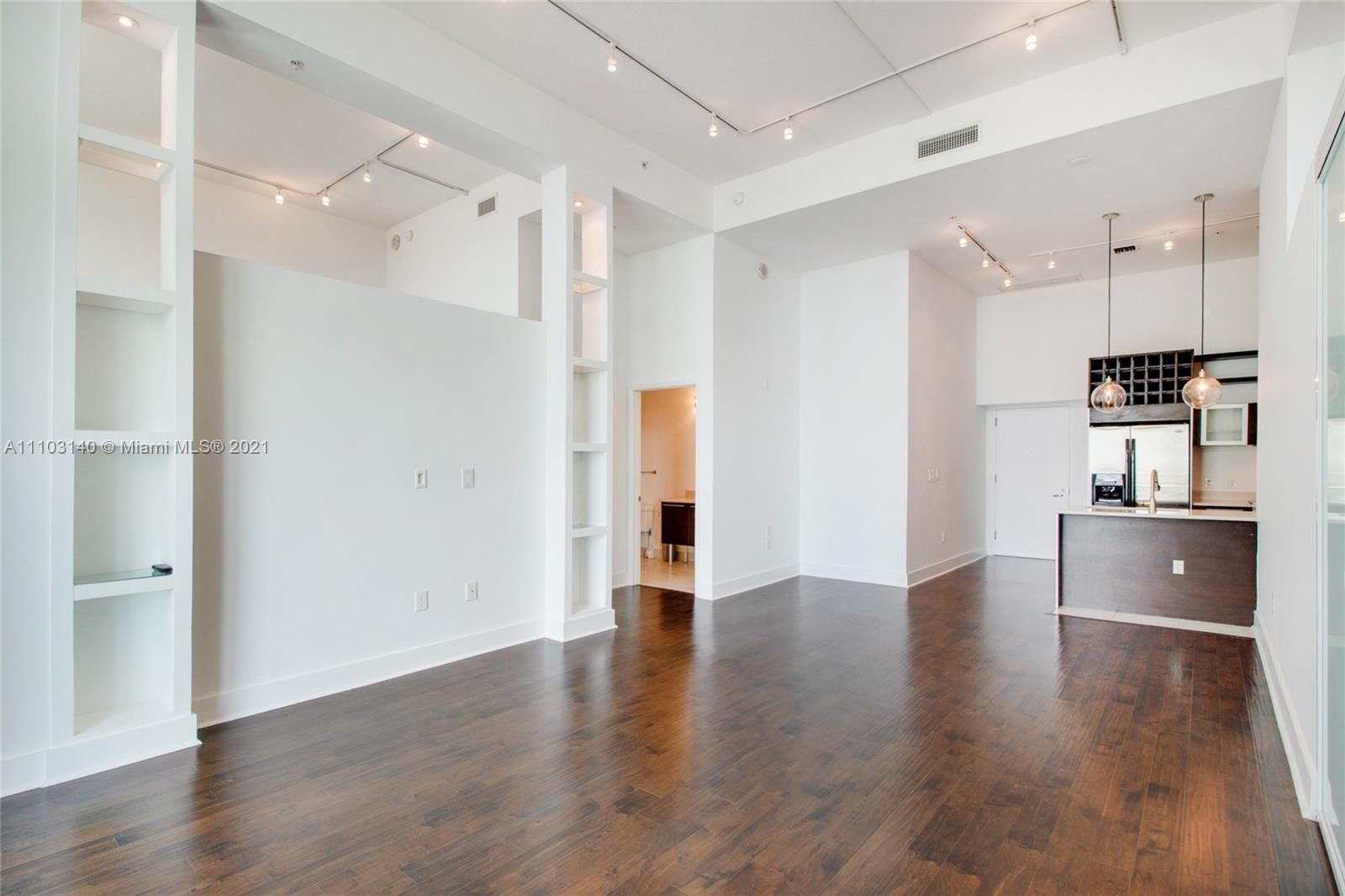 1900 N Bayshore Drive 912, Miami, FL 33132, Miami