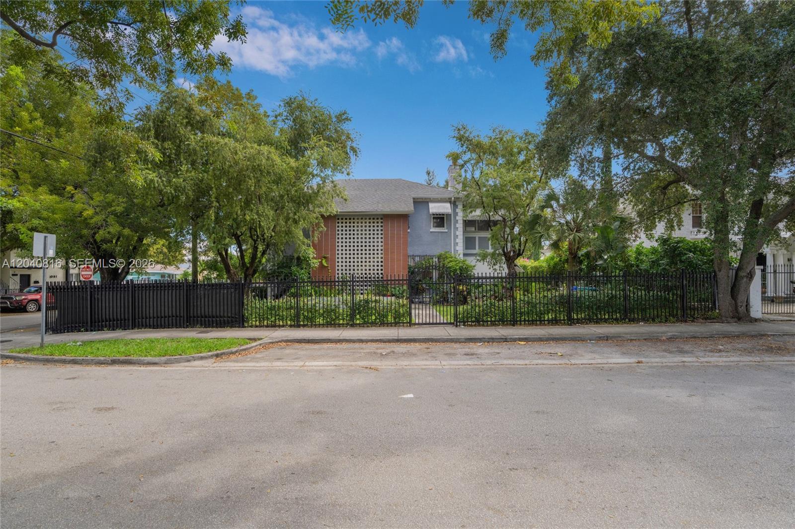 405 SW 11th Avenue, Miami, FL 33130