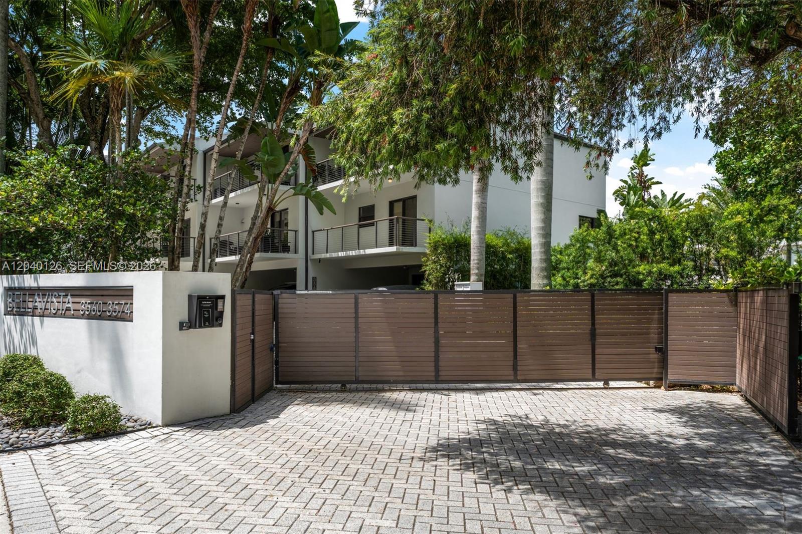 3560 W Fairview Street, Miami, FL 33133, Miami