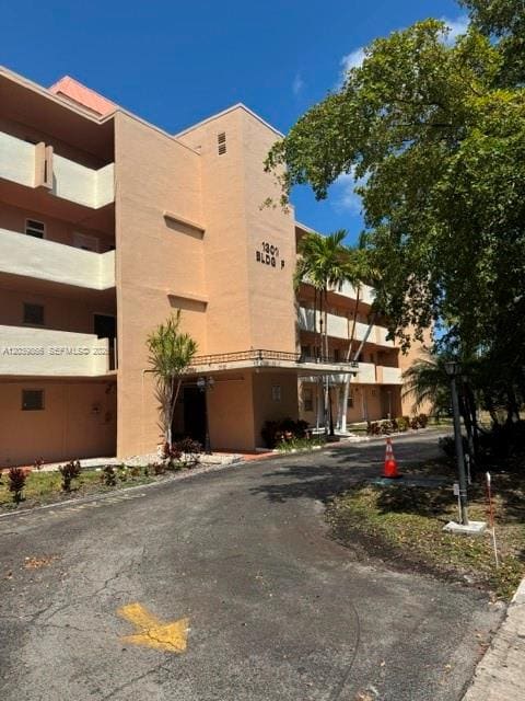 1301 NE 191st Street F403, Miami, FL 33179