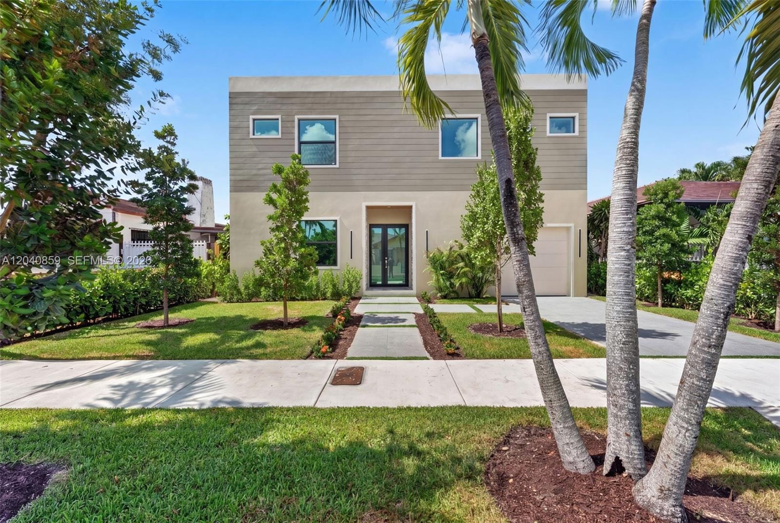 2240 SW 13th Street — photo 2
