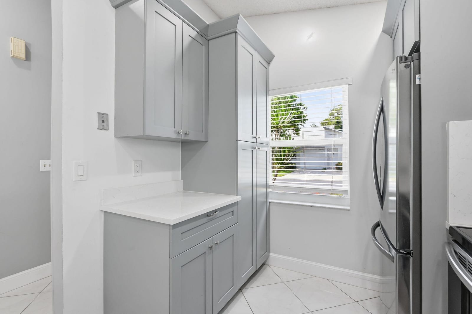 8621 Jasmine Way — photo 4
