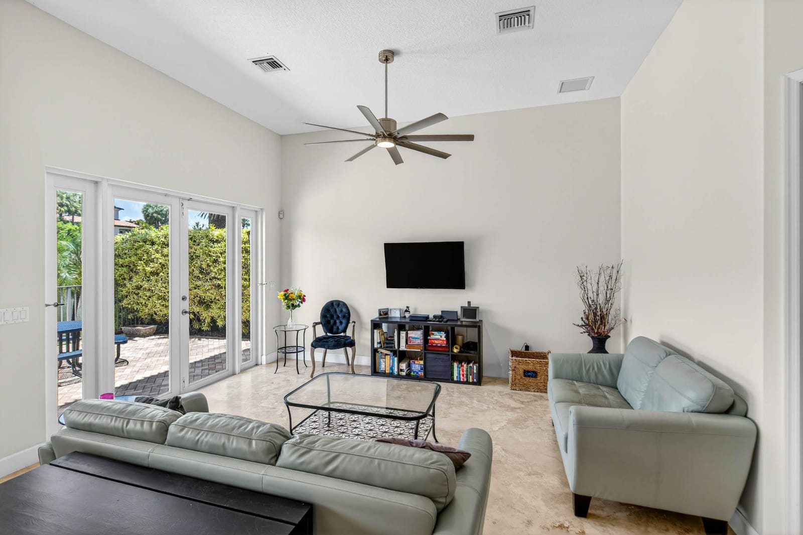 9898 Coronado Lake Drive — photo 12