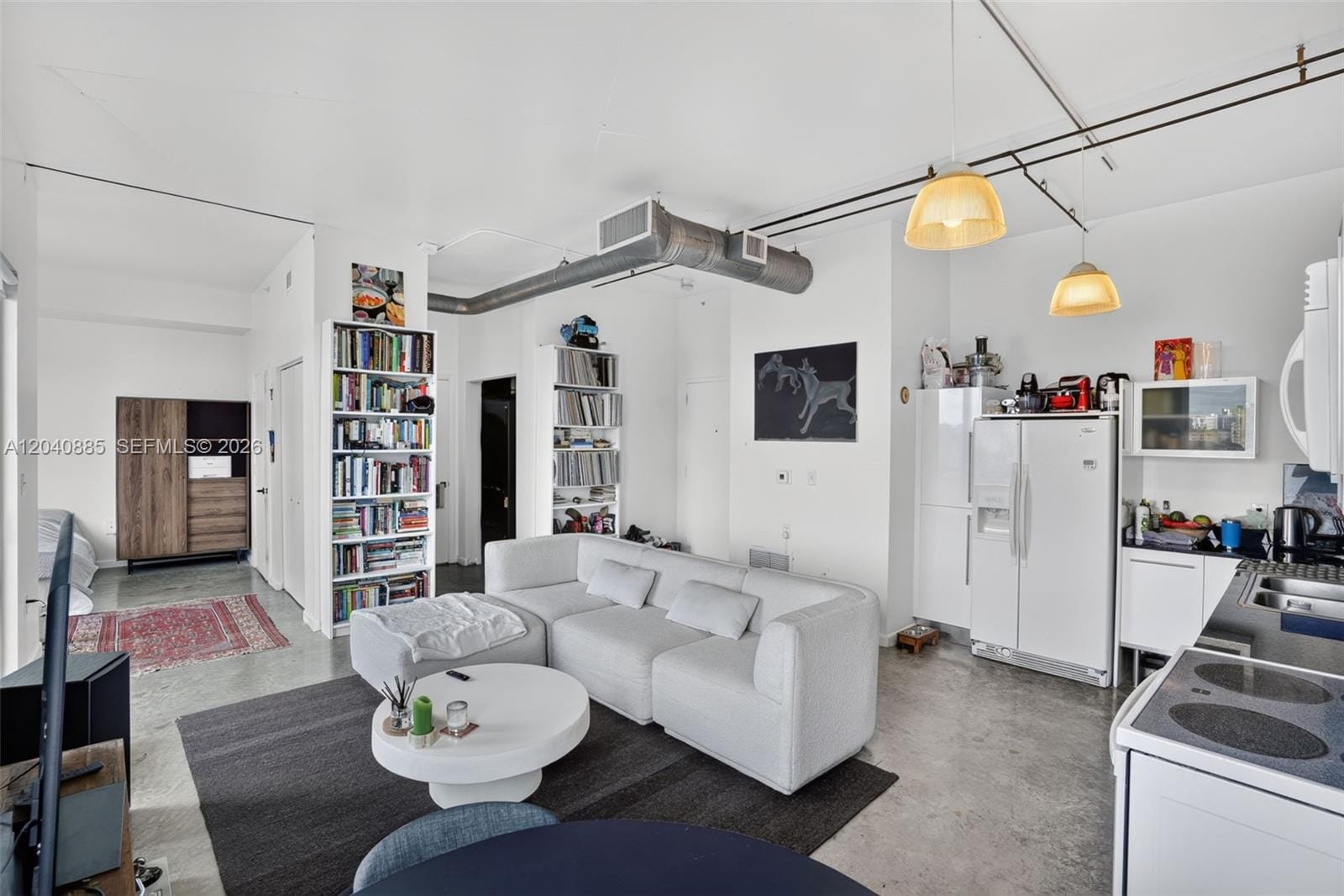 10 S River Drive 1005 — photo 10