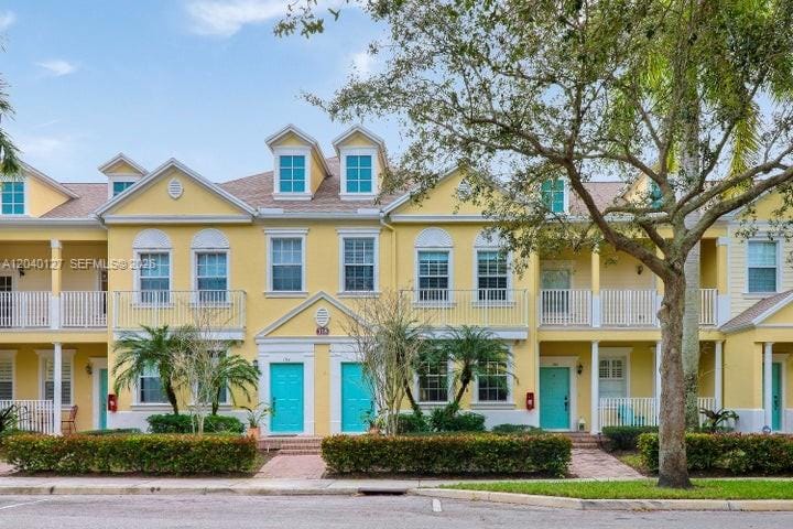 118 Seagrape Drive 105, Jupiter, FL 33458 photo 2