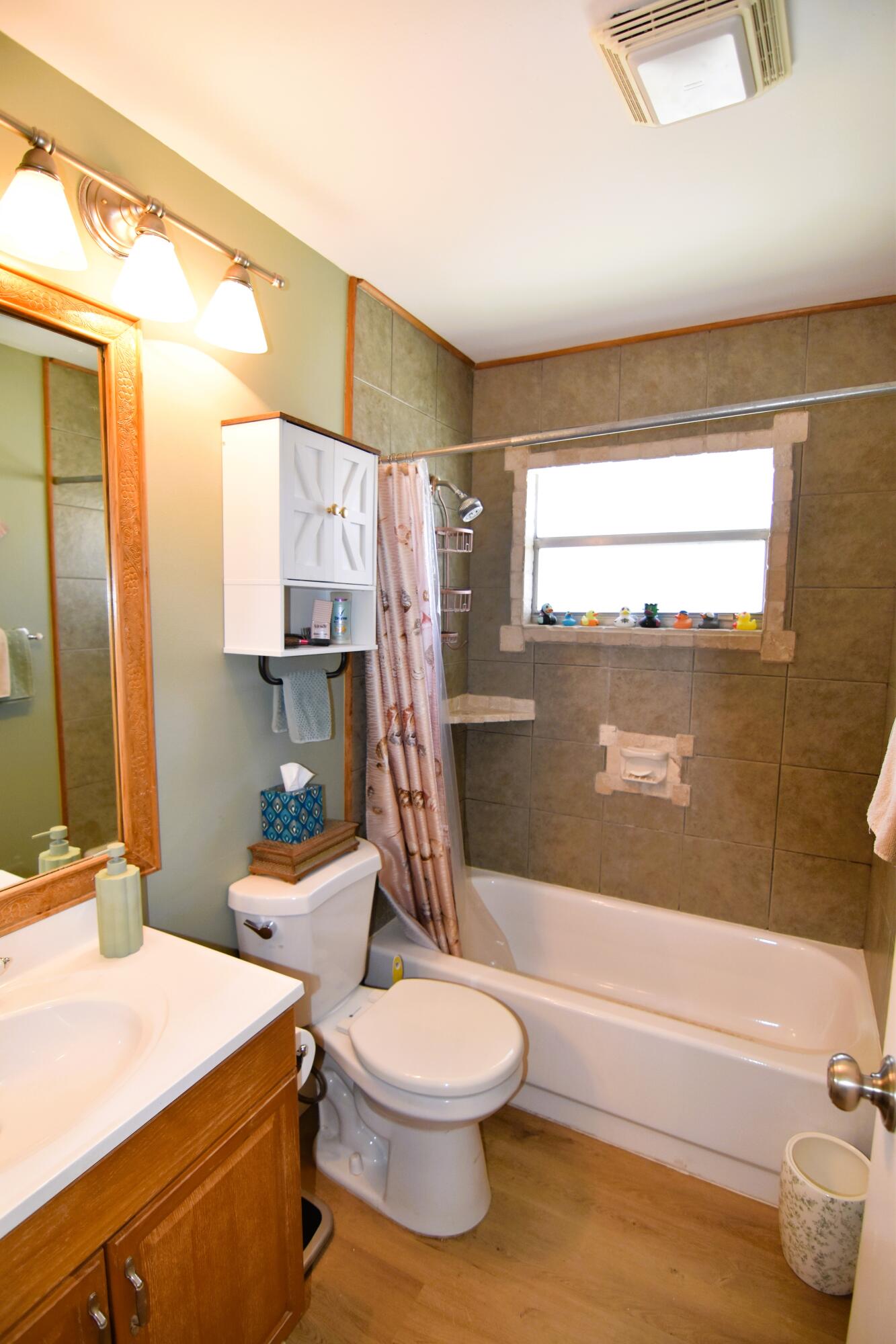 237 Saxony E, Delray Beach, FL 33446 photo 13