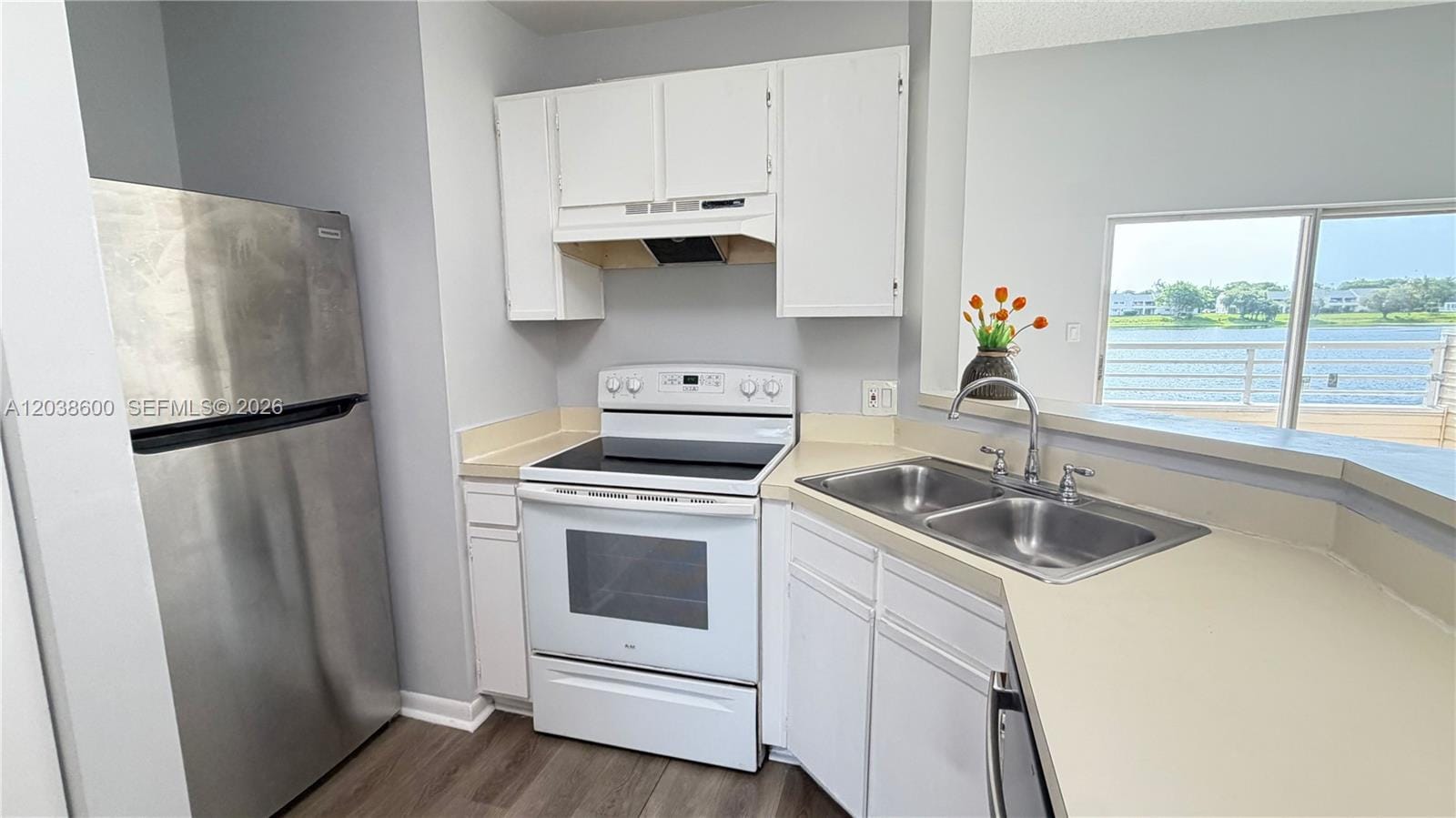 3433 NW 44th Street 203, Oakland Park, FL 33309 photo 13