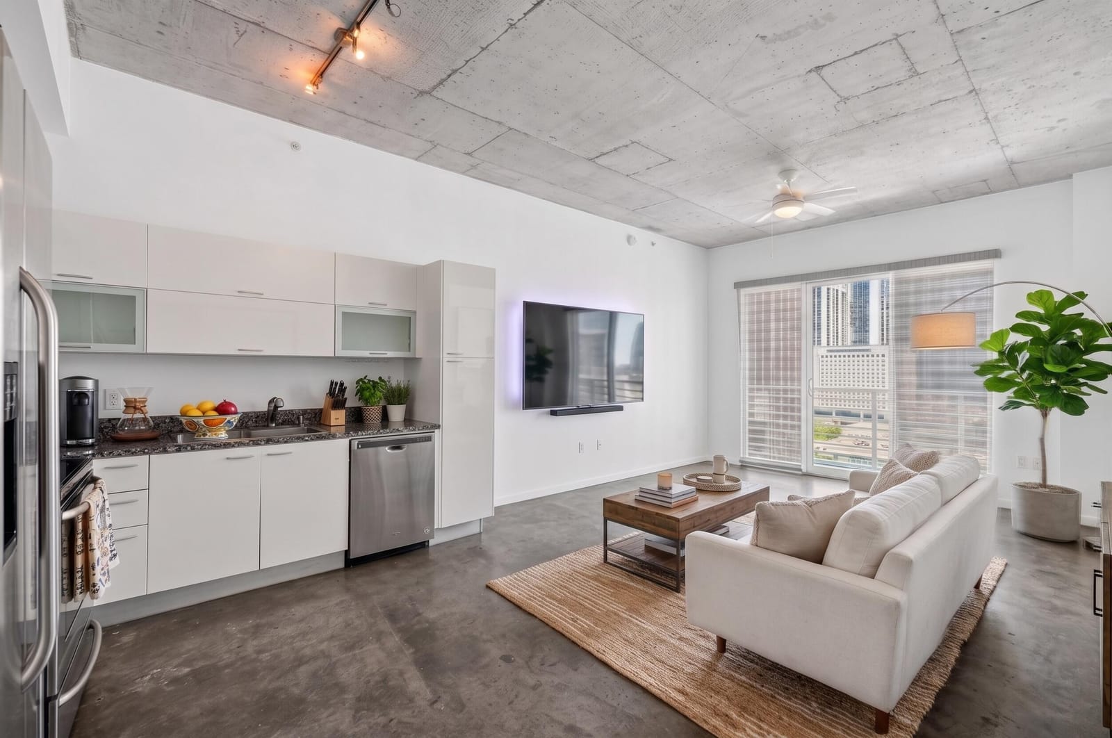 133 NE 2nd Avenue 1408, Miami, FL 33132 photo 11