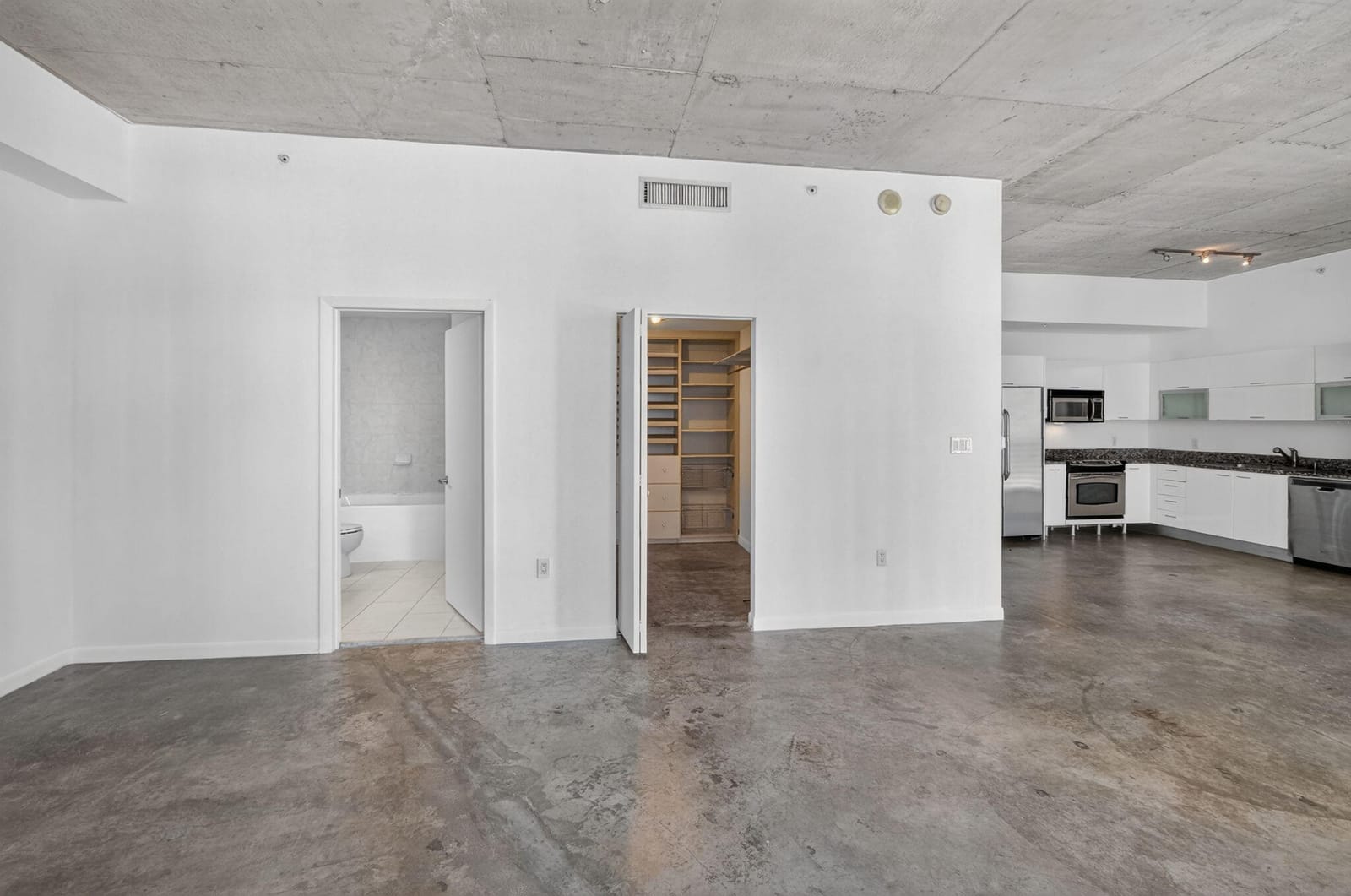 133 NE 2nd Avenue 1408, Miami, FL 33132 photo 14