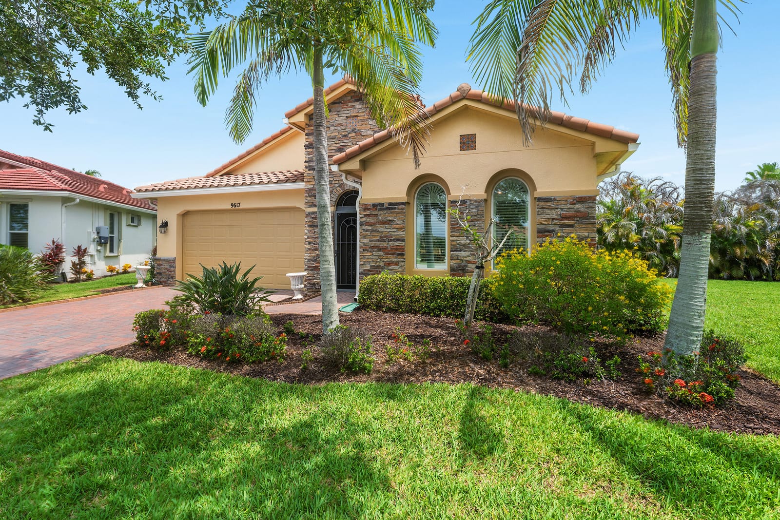 9617 SW Gum Tree Court — photo 2