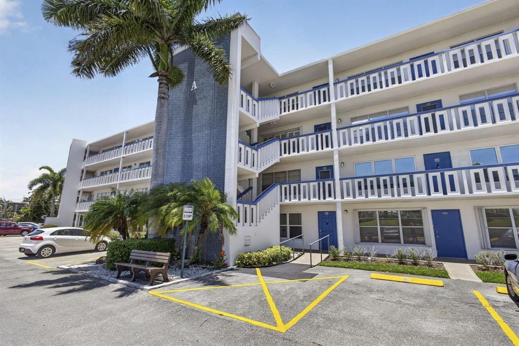 108 Greenbrier, West Palm Beach, FL 33417