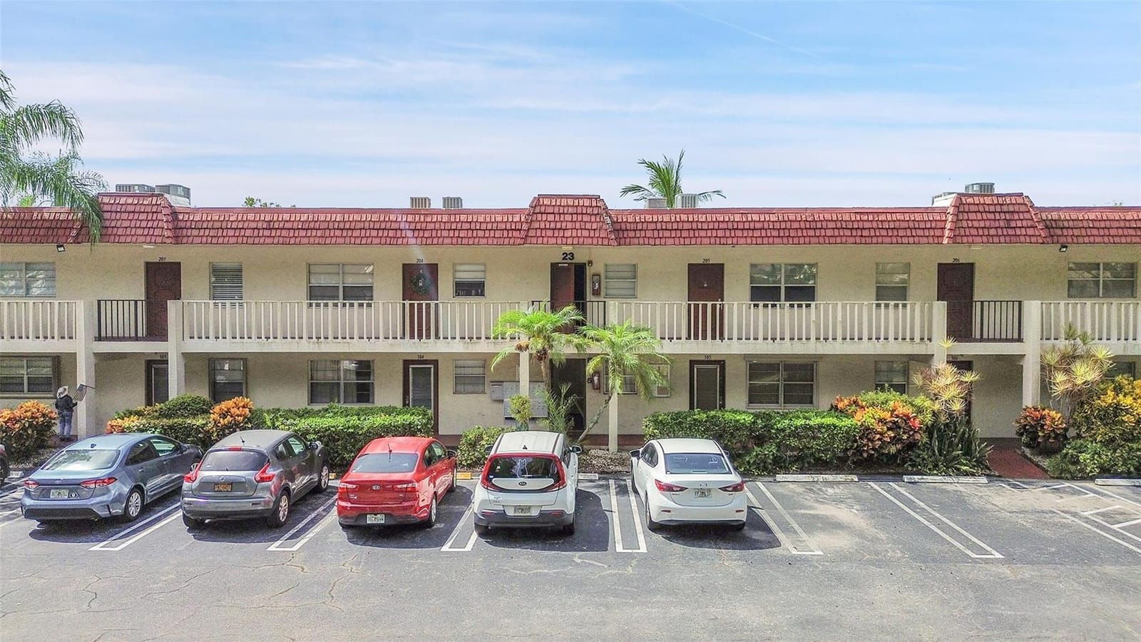 23 Abbey Lane 202, Delray Beach, FL 33446 photo 2