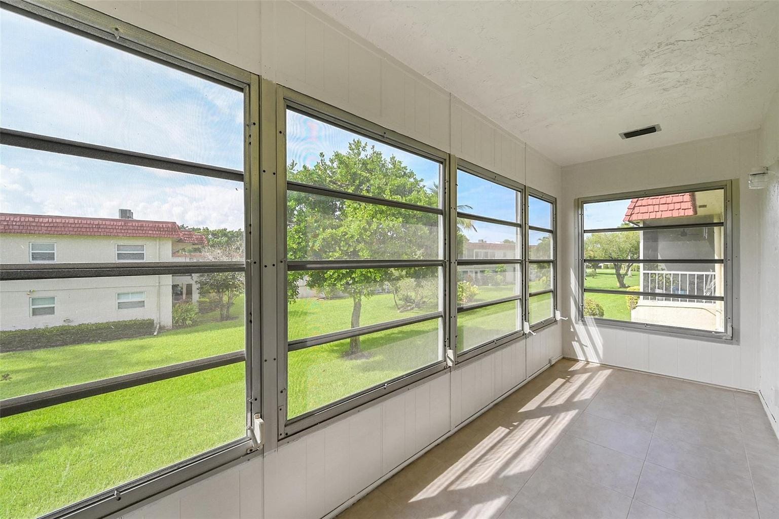 23 Abbey Lane 202, Delray Beach, FL 33446 photo 18