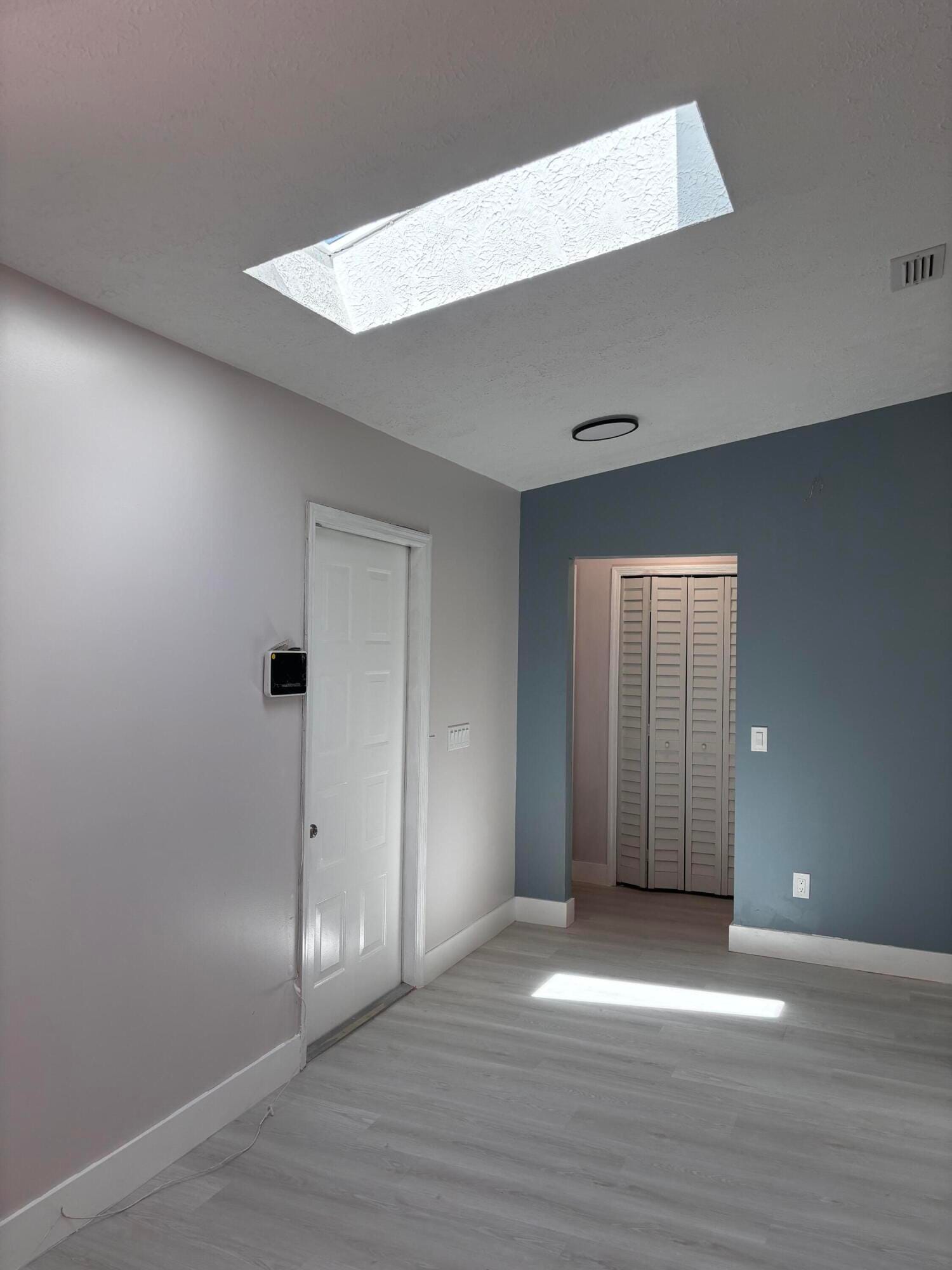 450 SW Eyerly Avenue — photo 4