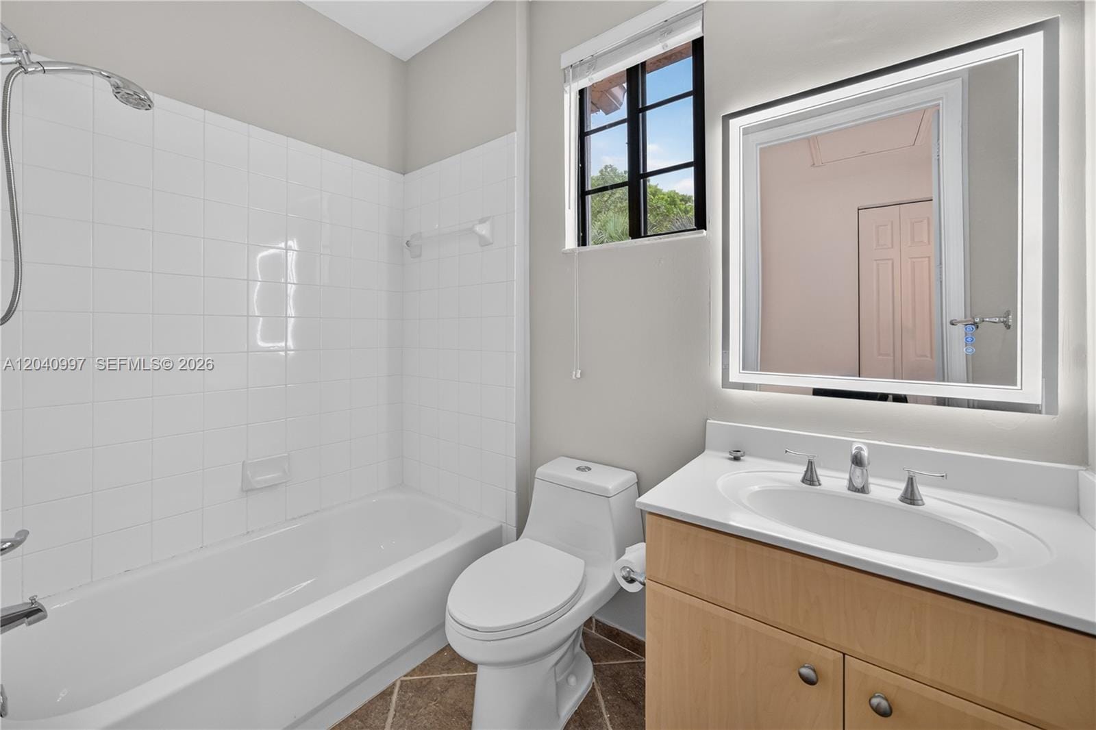 2767 Kinsington Circle 8-4, Weston, FL 33332 photo 17