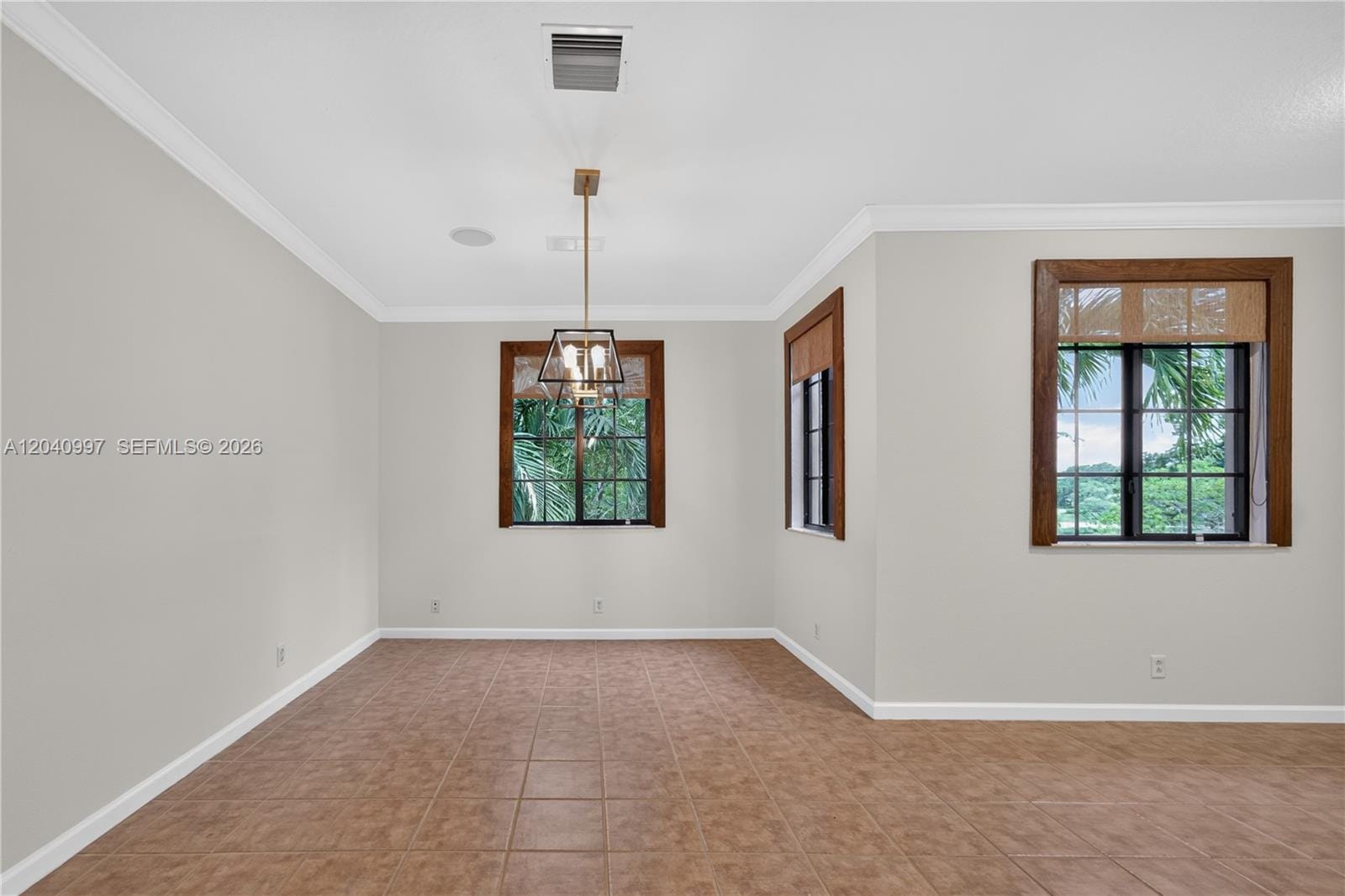 2767 Kinsington Circle 8-4, Weston, FL 33332 photo 9