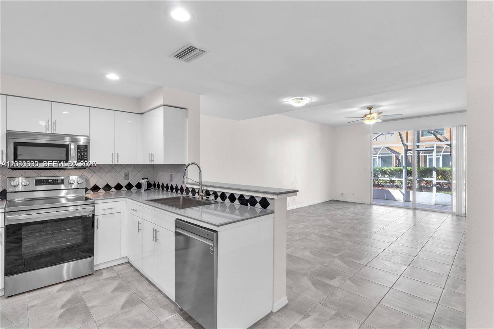 1393 Barcelona Way 4-26 — photo 7