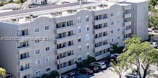 600 NW 32nd Place 303, Miami, FL 33125, Miami