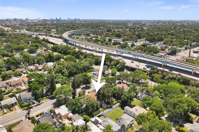 555 NW 46th Street, Bay Vista Park Amd Pl, Miami, FL