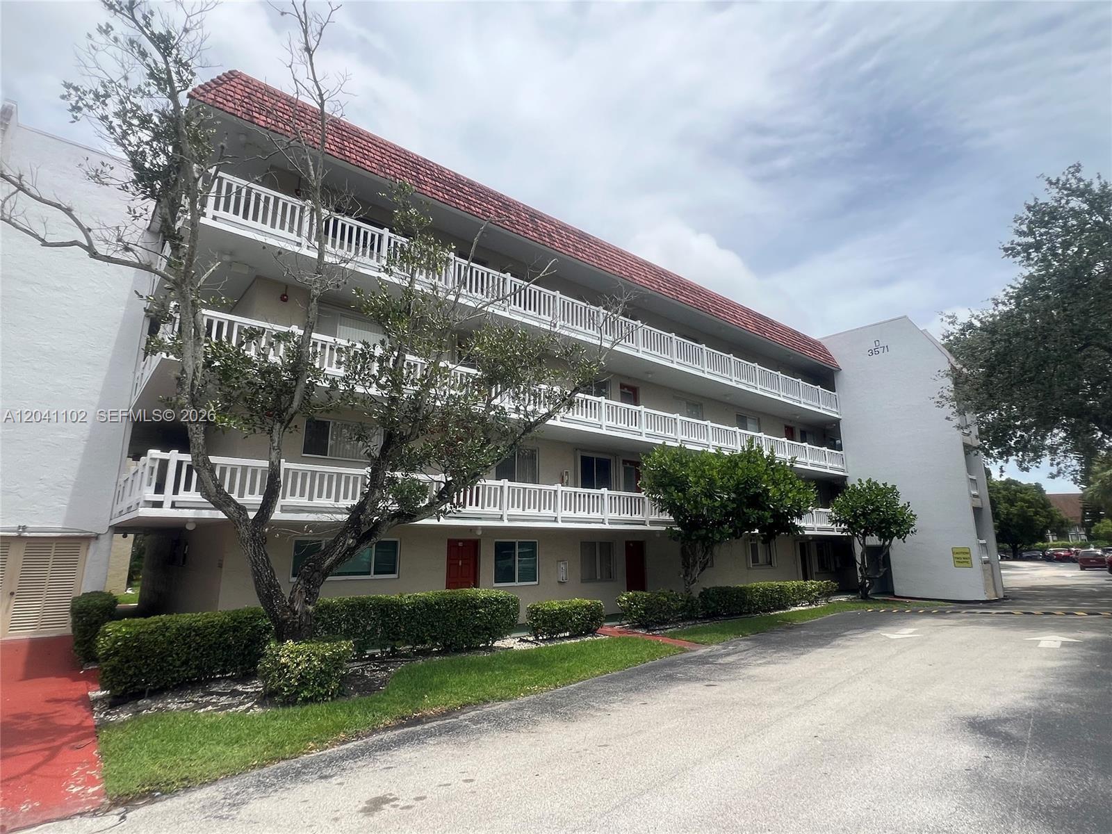 3571 Inverrary Drive 307, Lauderhill, FL 33319, Lauderhill