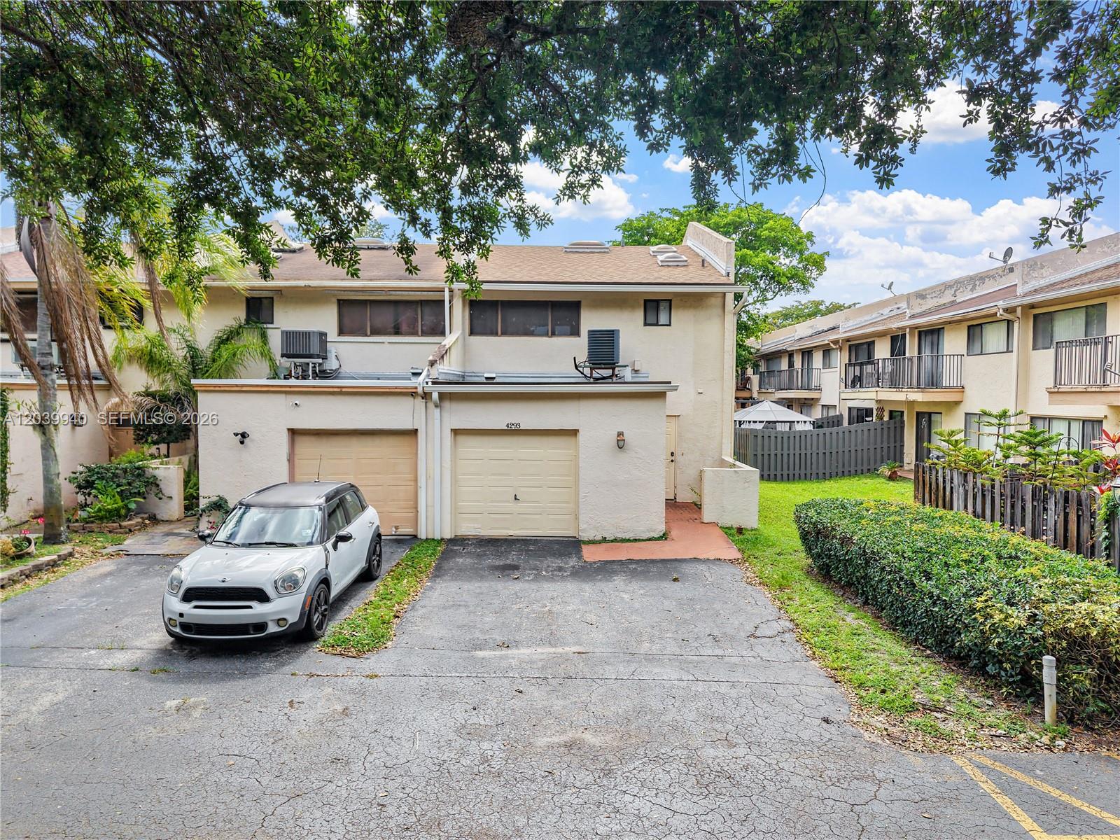 4293 N 76th Avenue, Davie, FL 33024, Davie