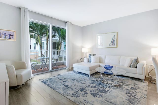 802 W Windward Way 206, Lantana, FL 33462