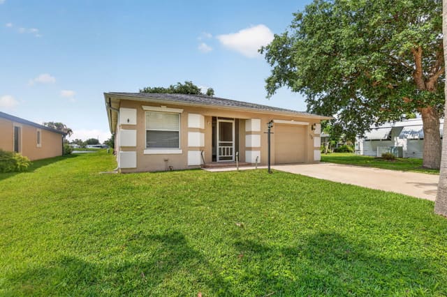 173 Mediterranean Boulevard N, Spanish Lakes One Leasehold Estates, Port St. Lucie, FL