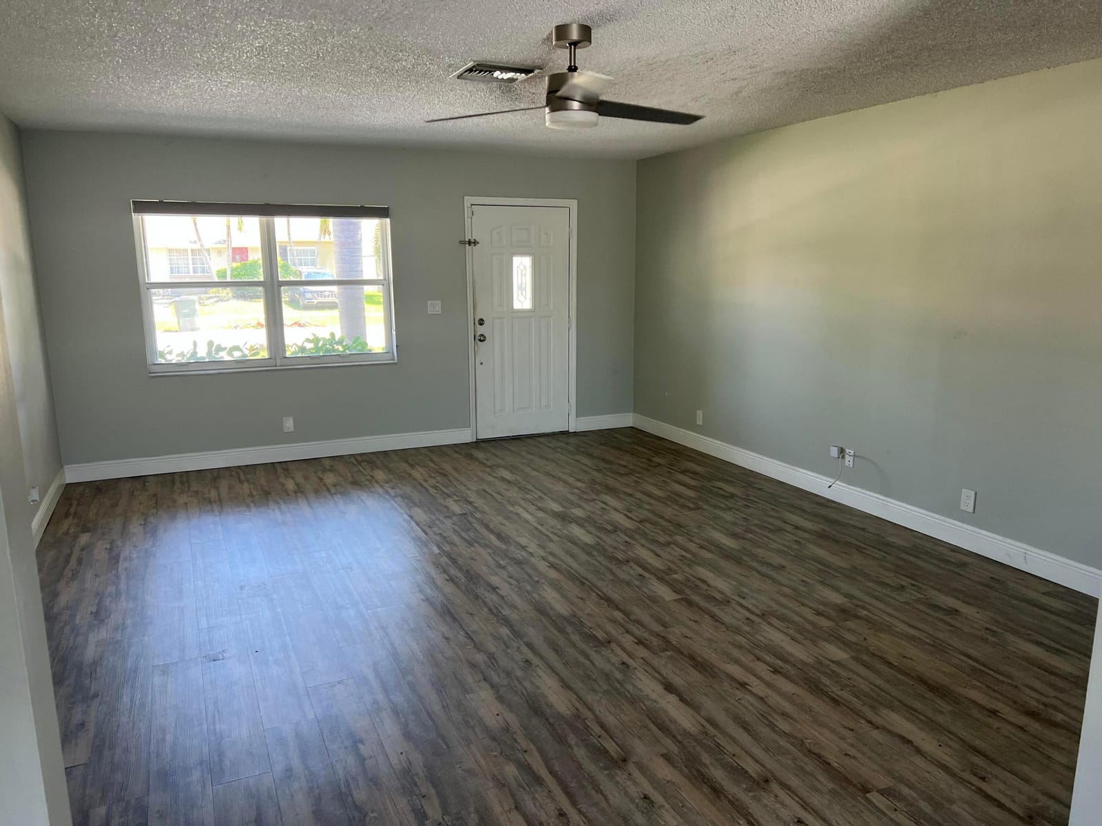 516 NW 54th Street — photo 2