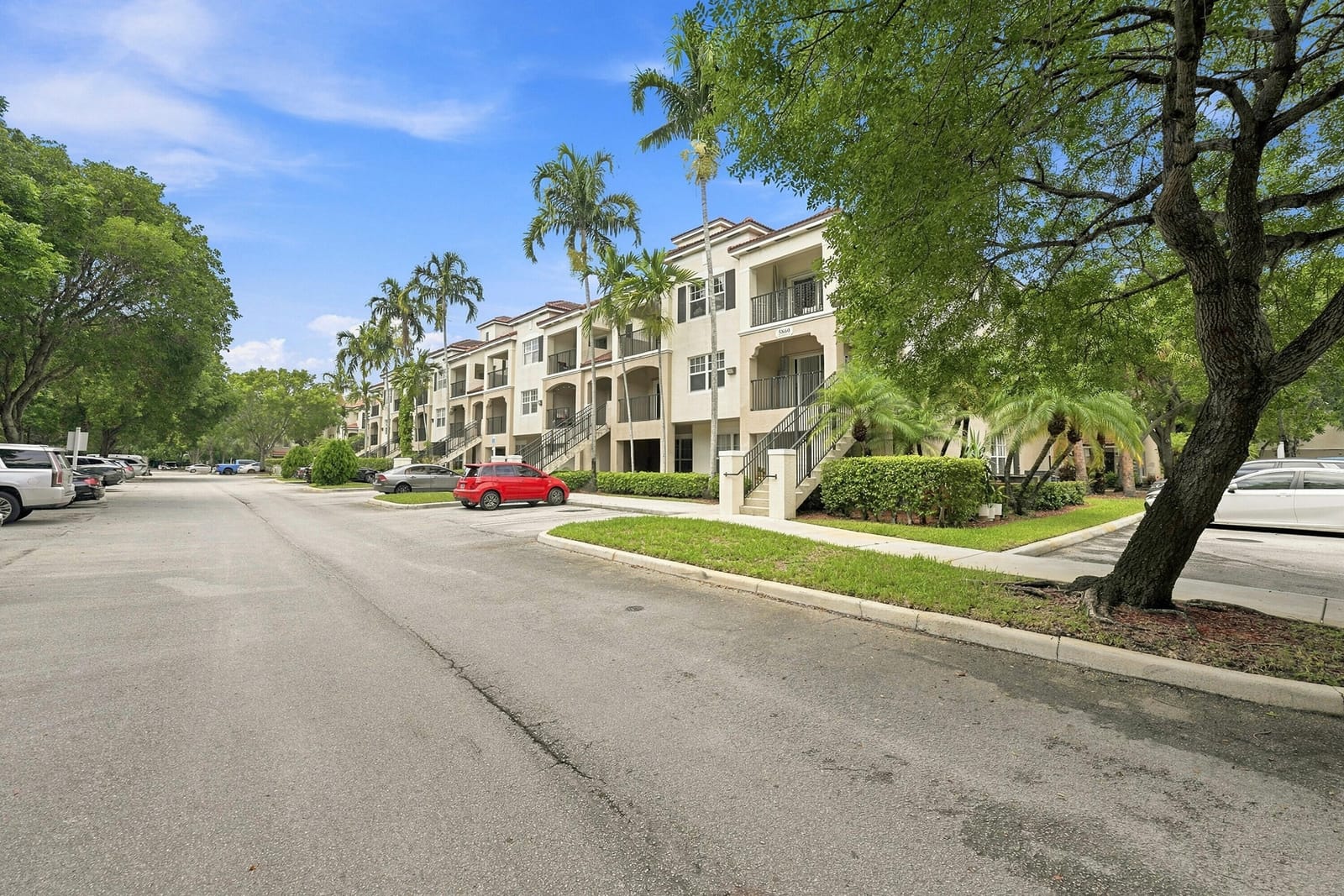 5860 W Sample Road 307 — photo 3