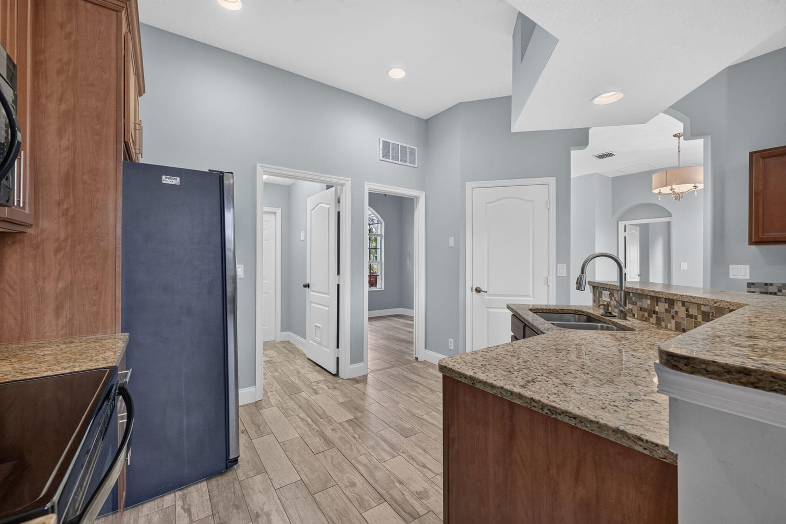 1502 SW Herder Road — photo 10