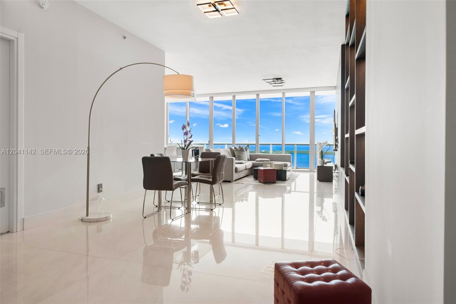 888 Biscayne Boulevard 5404, Miami, FL 33132 photo 2