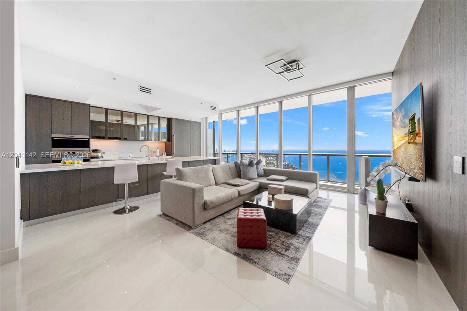888 Biscayne Boulevard 5404, Miami, FL 33132 photo 3