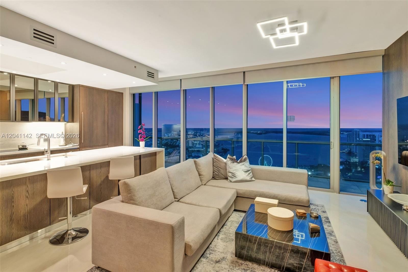 888 Biscayne Boulevard 5404, Miami, FL 33132 photo 30