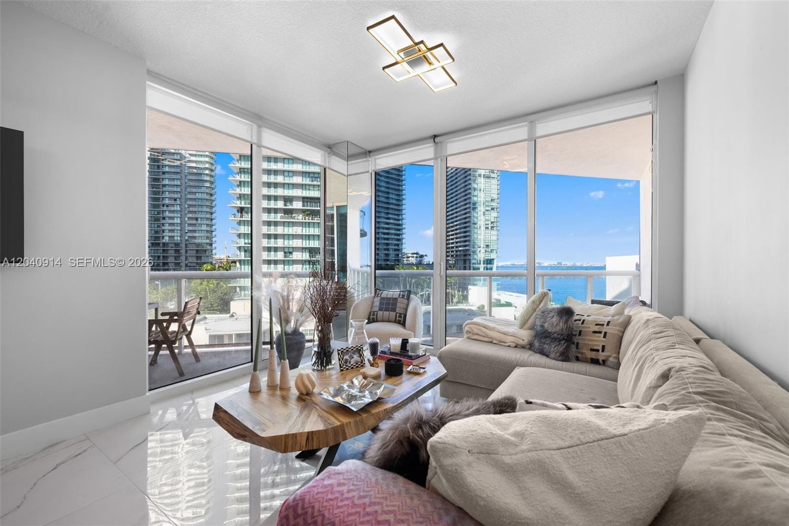 480 NE 30th Street 904, Miami, FL 33137 photo 2