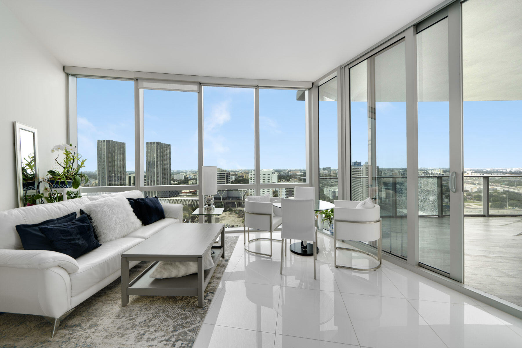 851 NE 1st Avenue 2410, Miami, FL 33132, Miami