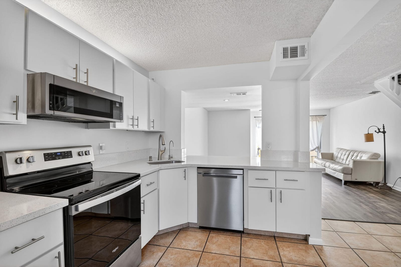 212 Foxtail Drive G — photo 3