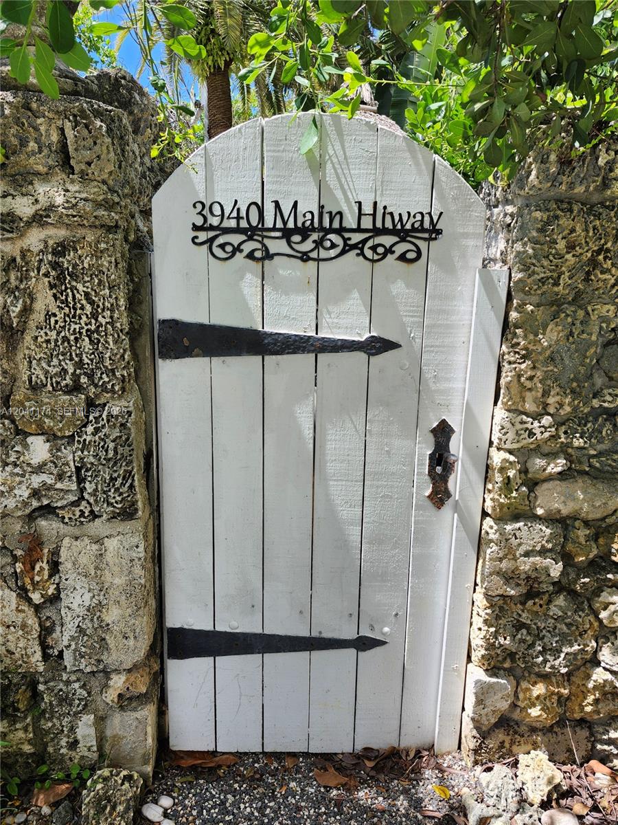 3940 Main Cottage COTTAGE, Miami, FL 33133, Miami
