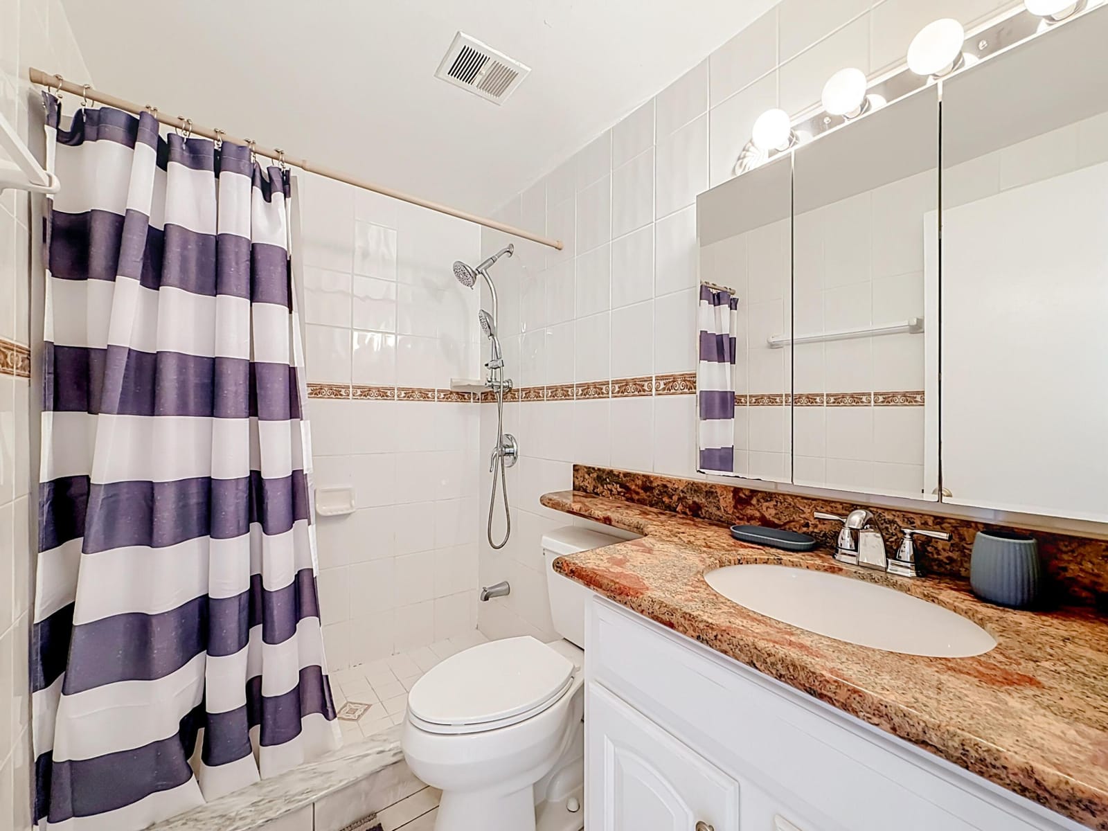 1050 SW 11th Street L2, Hallandale Beach, FL 33009 photo 14