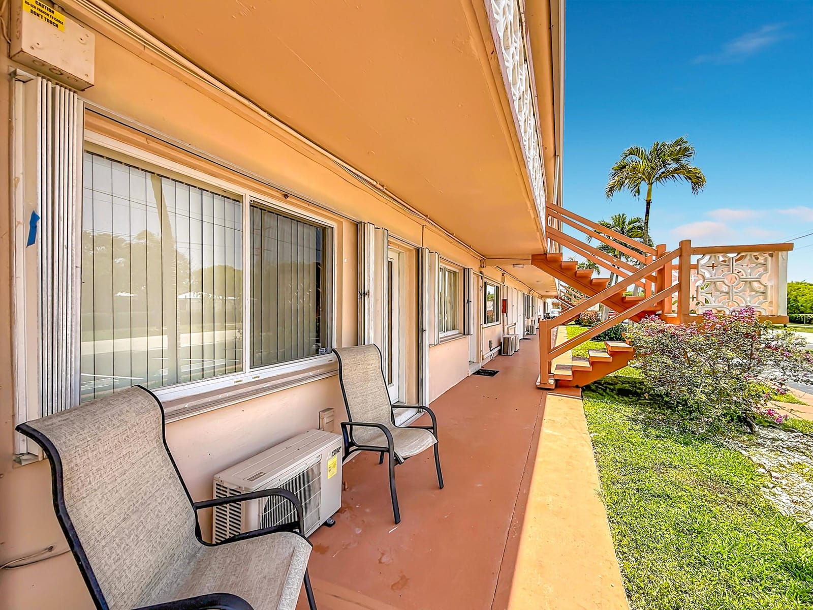 1050 SW 11th Street L2, Hallandale Beach, FL 33009 photo 17